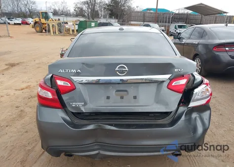 2017 Nissan Altima 2.5 Sv z USA, uszkodzony, nr VIN 1N4AL3AP5HC171299